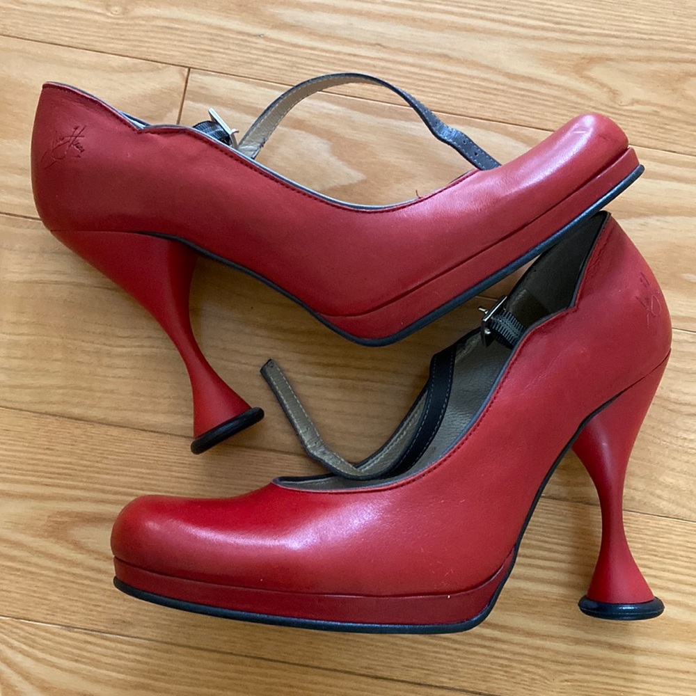COPY - John Fluevog Listen Ups Stacy (Red fluted heel) 7US